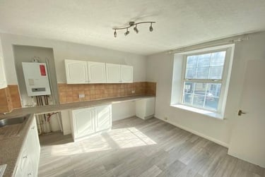 1 bed flat, Springfield Road, Cattedown, Plymouth, PL98PR - Image 4